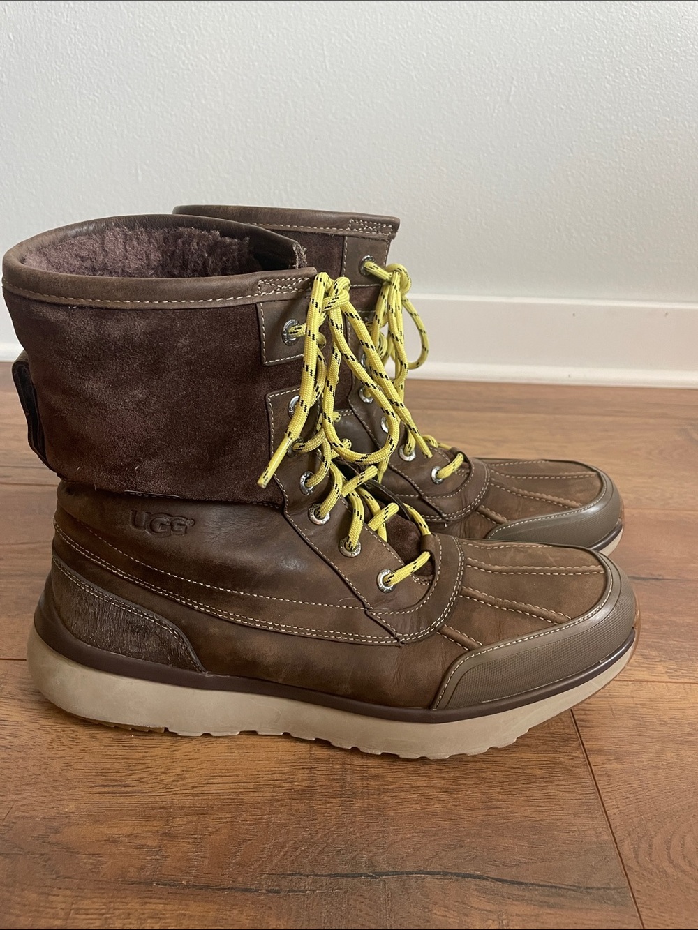 UGG Men's Eliasson Waterproof Boots Size 10‎